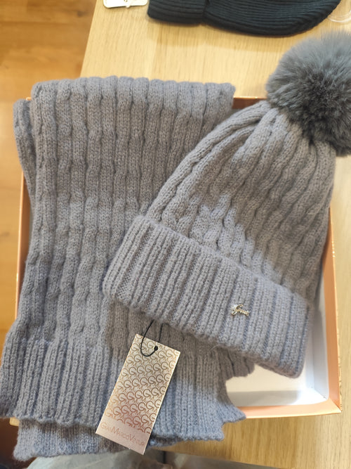 Cappello e sciarpa Gianmarco Venturi